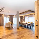 Aparthotel Ferienanlage Central 4*