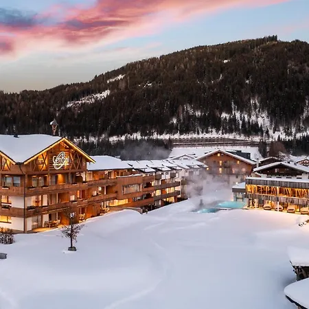 Aparthotel Central - Holiday Resort Flachau Flachau