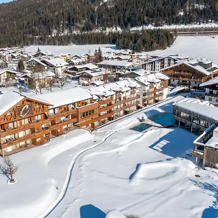 Central - Holiday Resort Flachau