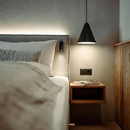 - Apart Otel Flachau